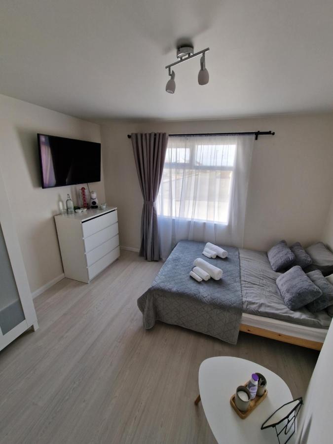 R&J Guesthouse Room Гриндавик Экстерьер фото